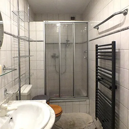 Gaestehaus Schrot דירה *
